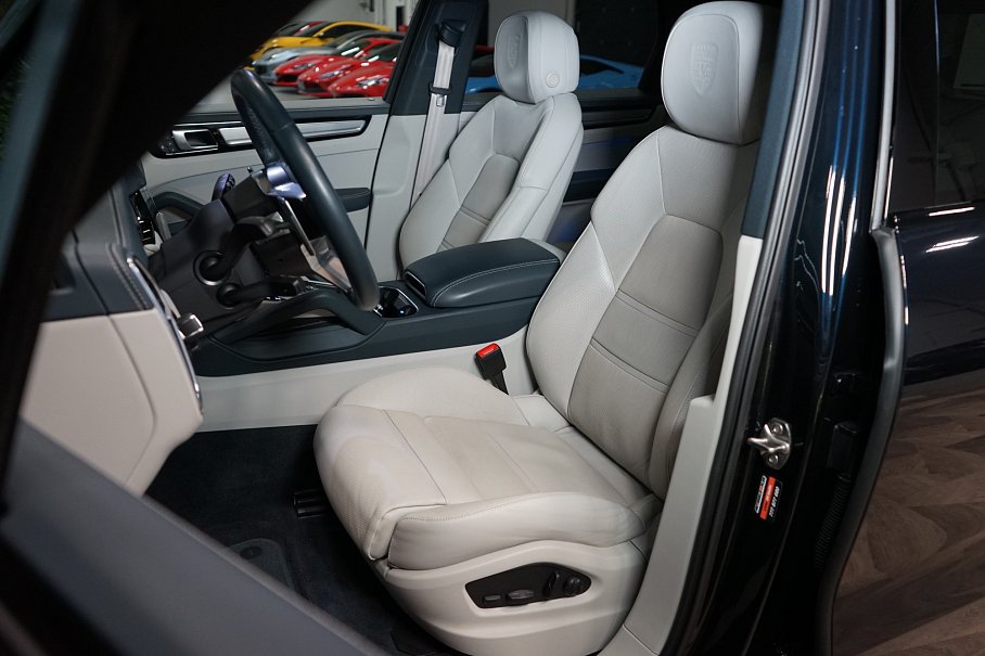 Porsche Cayenne E-Hybrid Platinum Edition