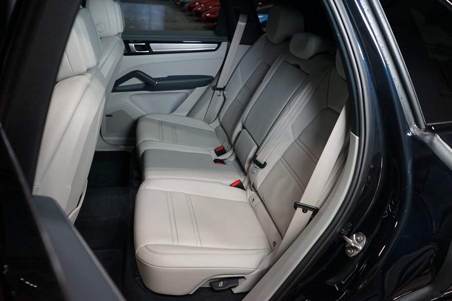 Porsche Cayenne E-Hybrid Platinum Edition