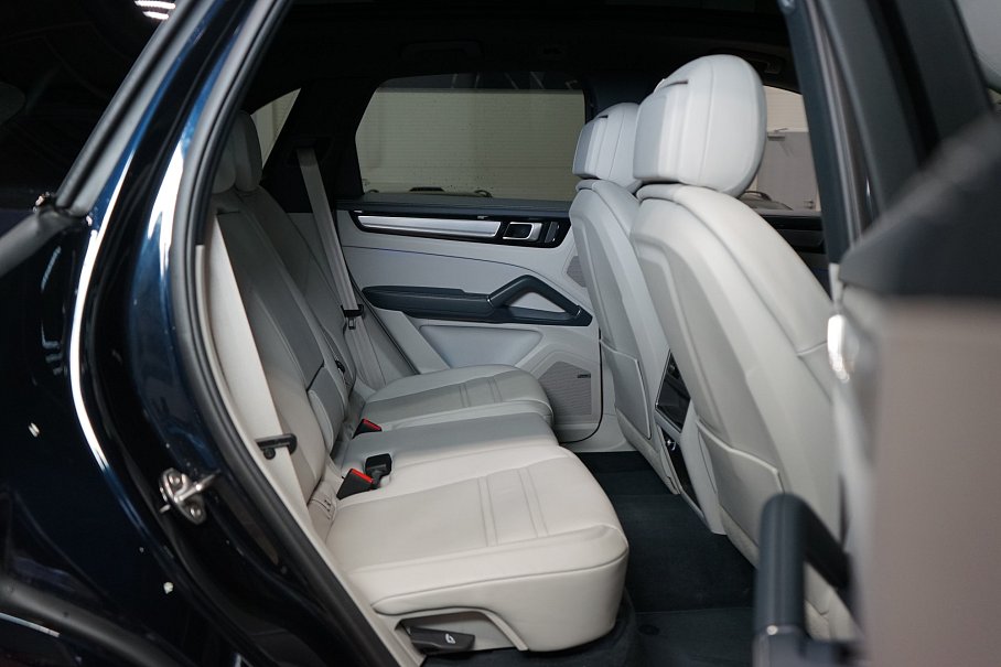 Porsche Cayenne E-Hybrid Platinum Edition