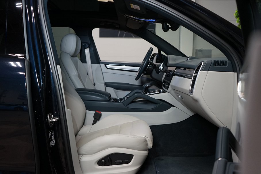 Porsche Cayenne E-Hybrid Platinum Edition