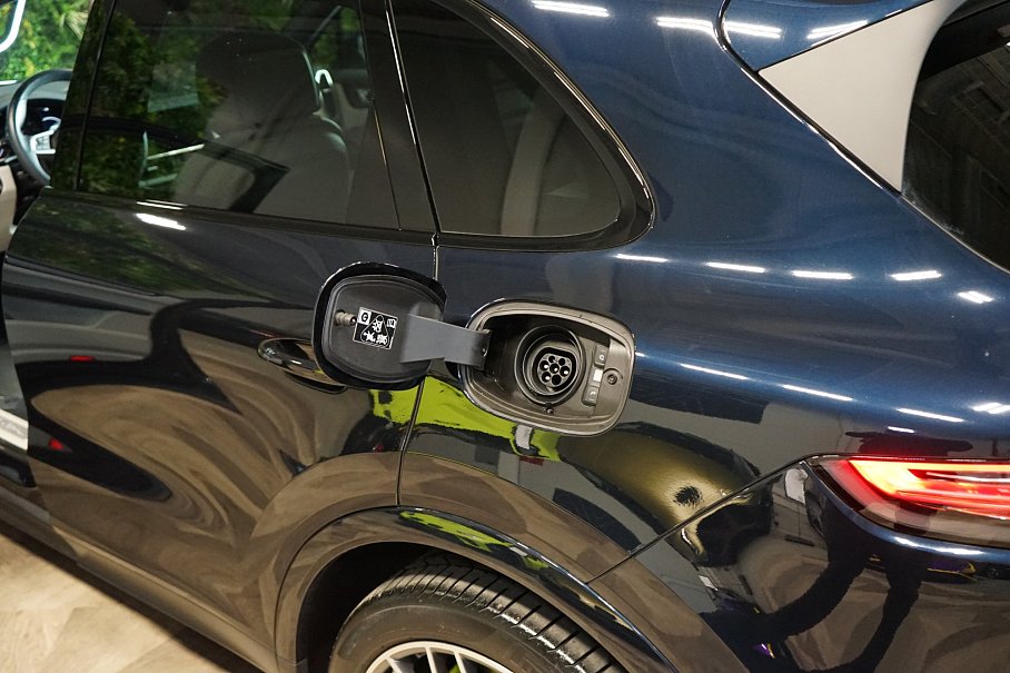 Porsche Cayenne E-Hybrid Platinum Edition