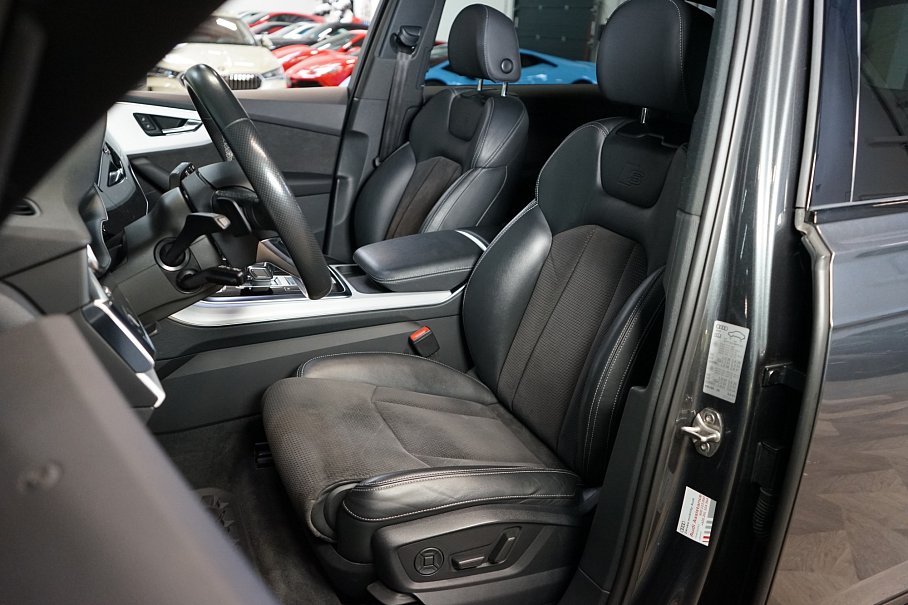 Audi Q7 50 TDI quattro