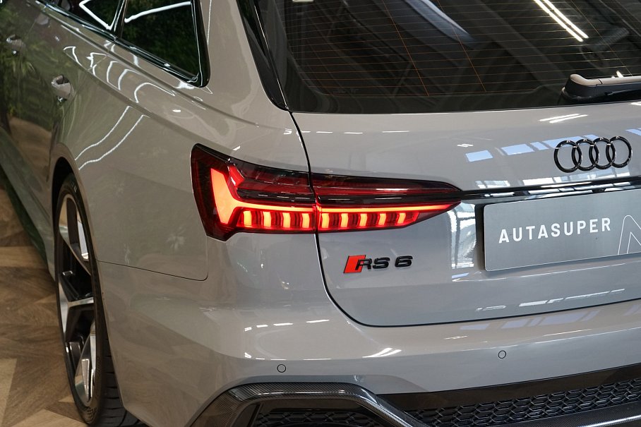 Audi RS 6 Avant Performance TFSI quattro