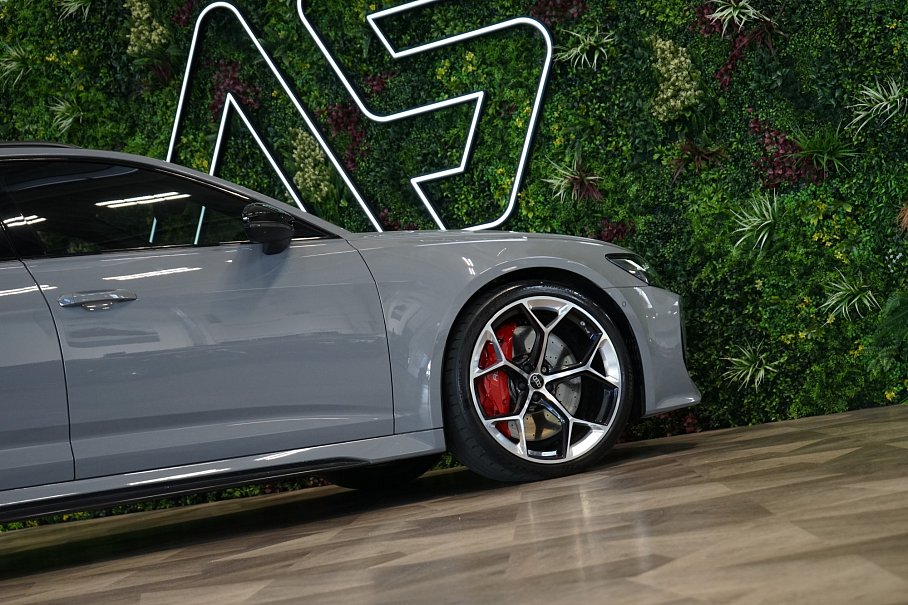 Audi RS 6 Avant Performance TFSI quattro