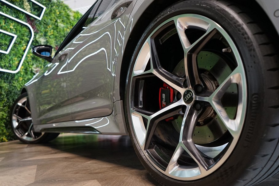 Audi RS 6 Avant Performance TFSI quattro