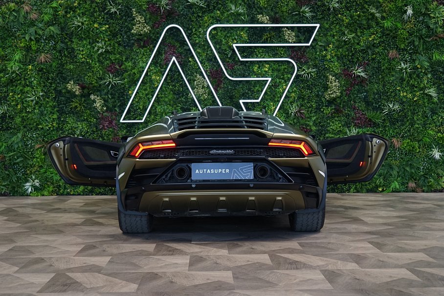 Lamborghini Huracán STERRATO