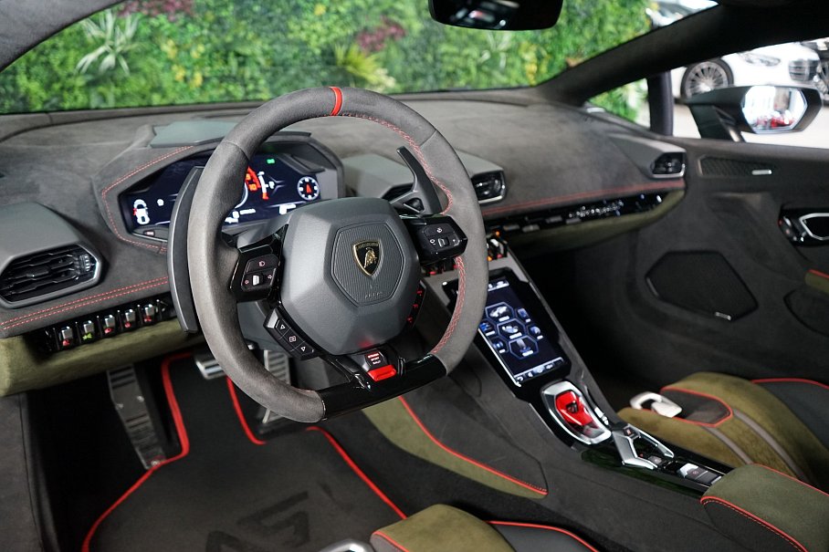 Lamborghini Huracán STERRATO