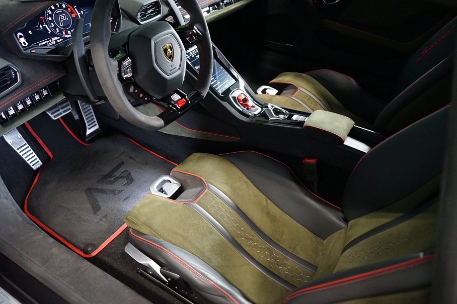 Lamborghini Huracán STERRATO