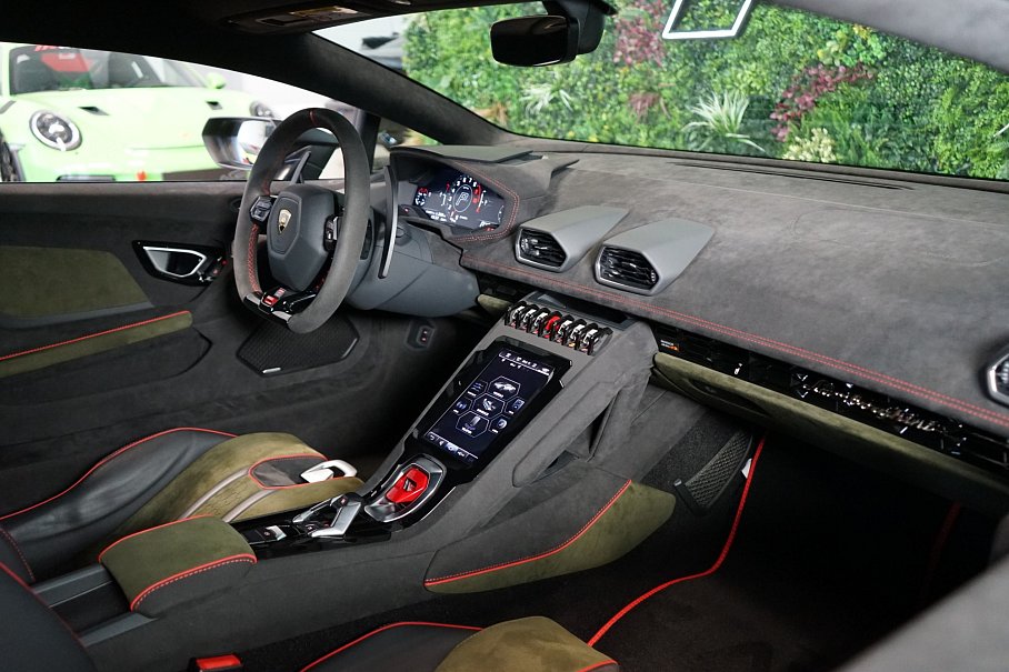 Lamborghini Huracán STERRATO