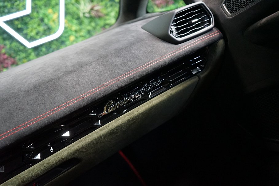 Lamborghini Huracán STERRATO