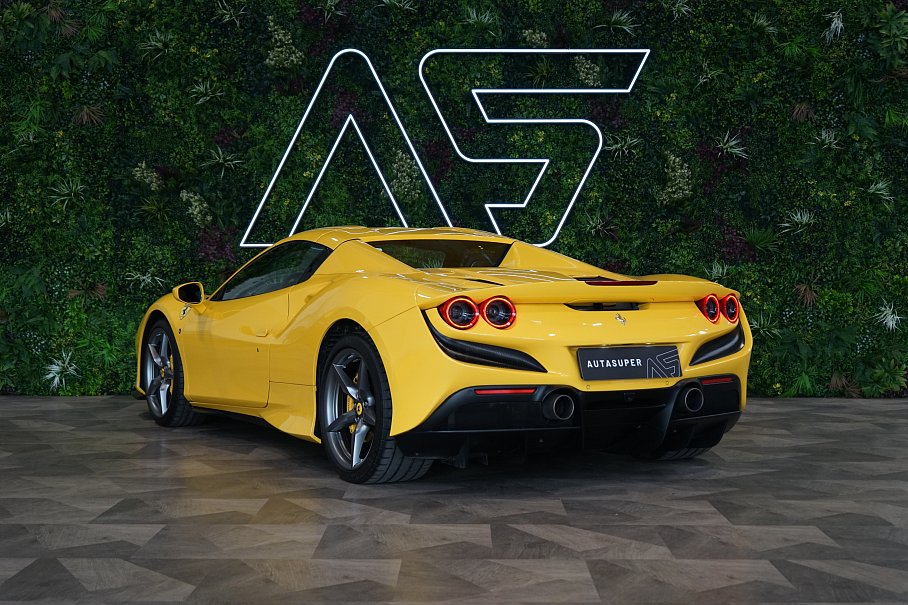 Ferrari F8 Spider