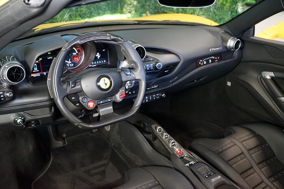Ferrari F8 Spider
