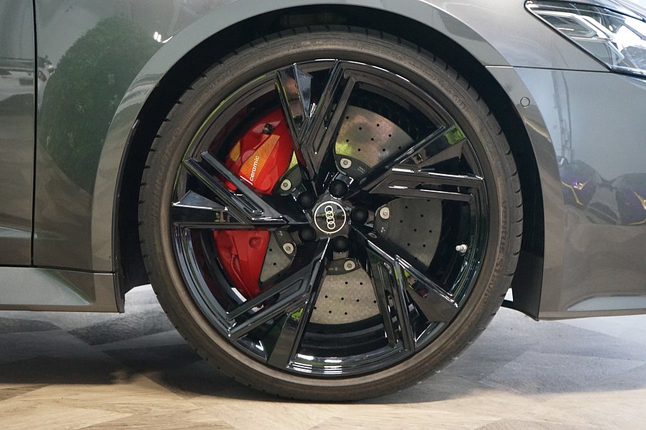 Audi RS 6 Avant Performance TFSI quattro