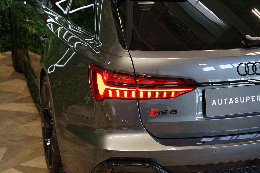 Audi RS 6 Avant Performance TFSI quattro