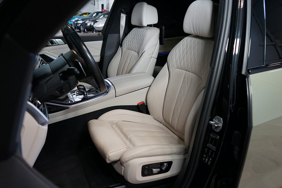 BMW X7 M50i xDrive