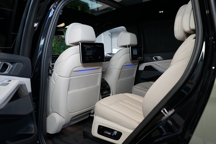 BMW X7 M50i xDrive