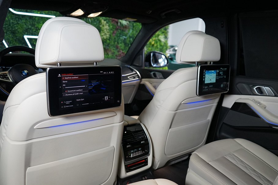 BMW X7 M50i xDrive