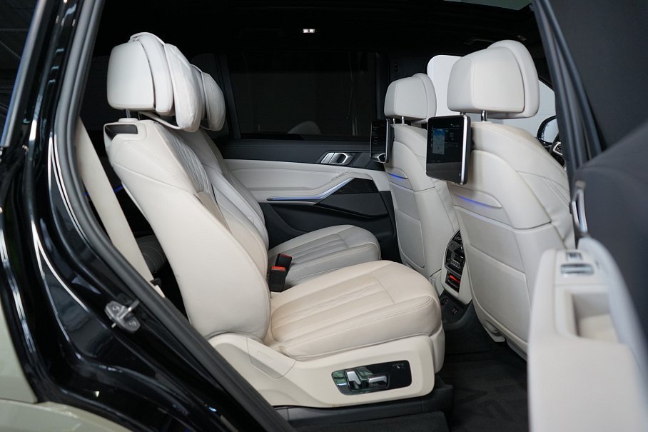BMW X7 M50i xDrive