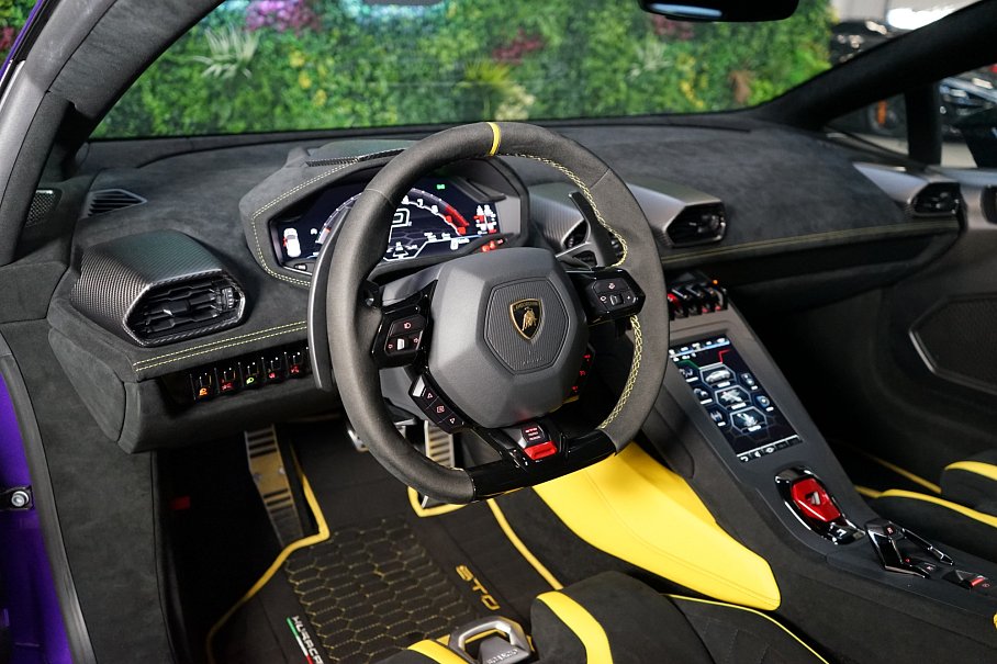 Lamborghini Huracán STO