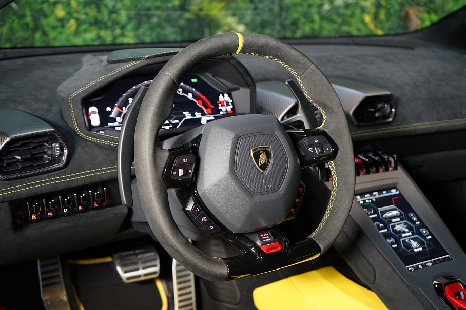 Lamborghini Huracán STO