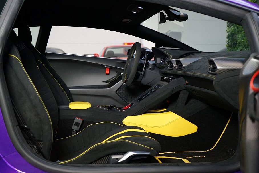 Lamborghini Huracán STO