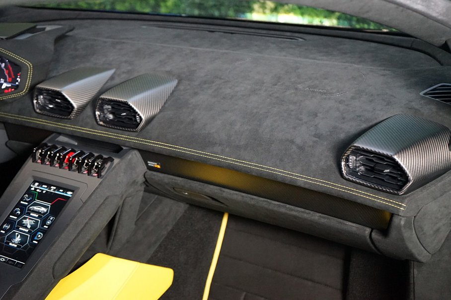 Lamborghini Huracán STO