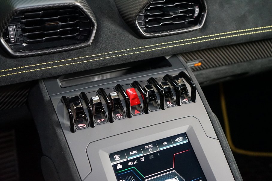 Lamborghini Huracán STO