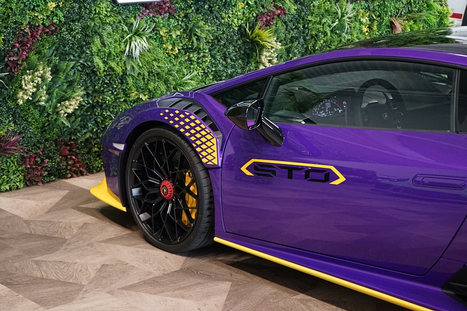 Lamborghini Huracán STO