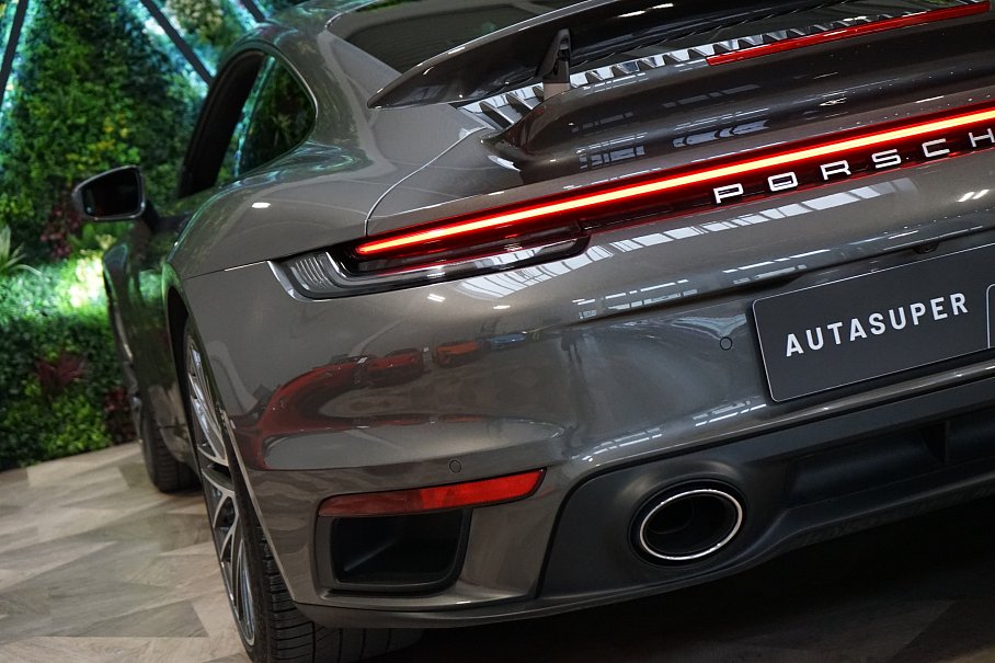 Porsche 911 992 Turbo