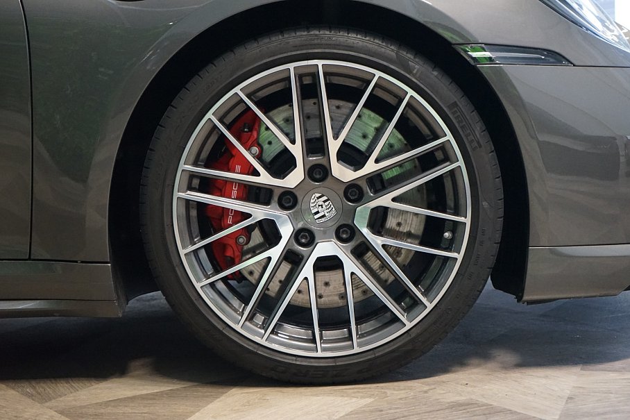 Porsche 911 992 Turbo