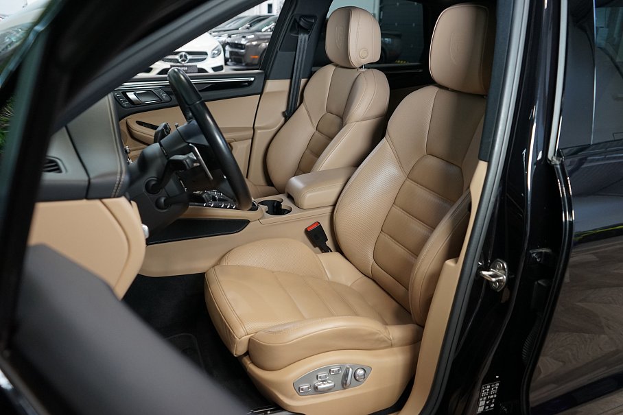 Porsche Macan S
