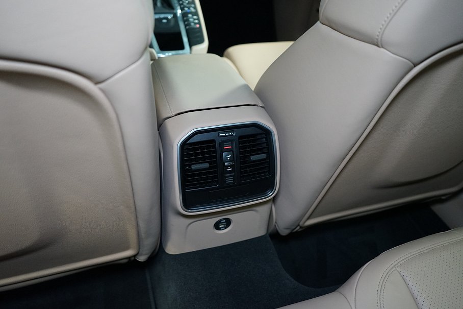 Porsche Macan S
