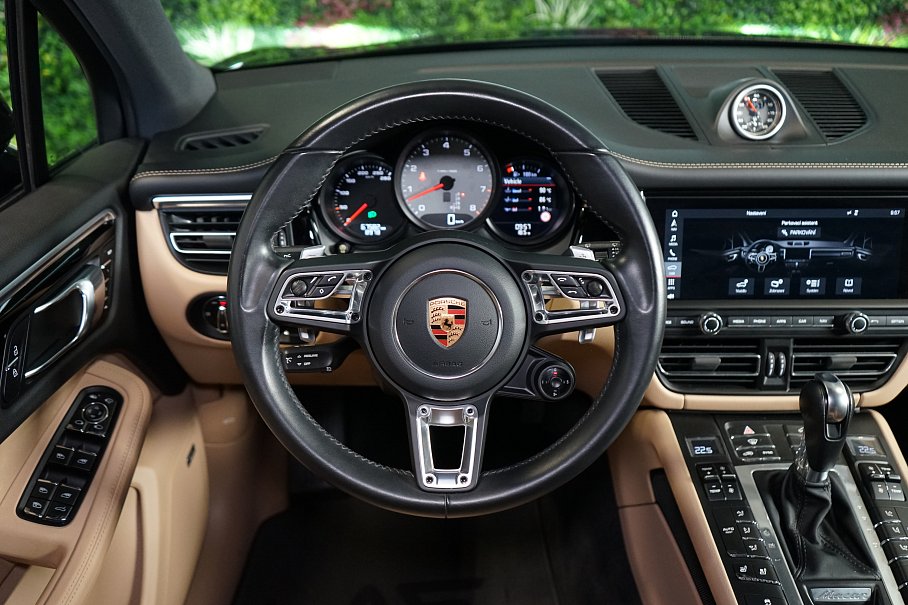 Porsche Macan S