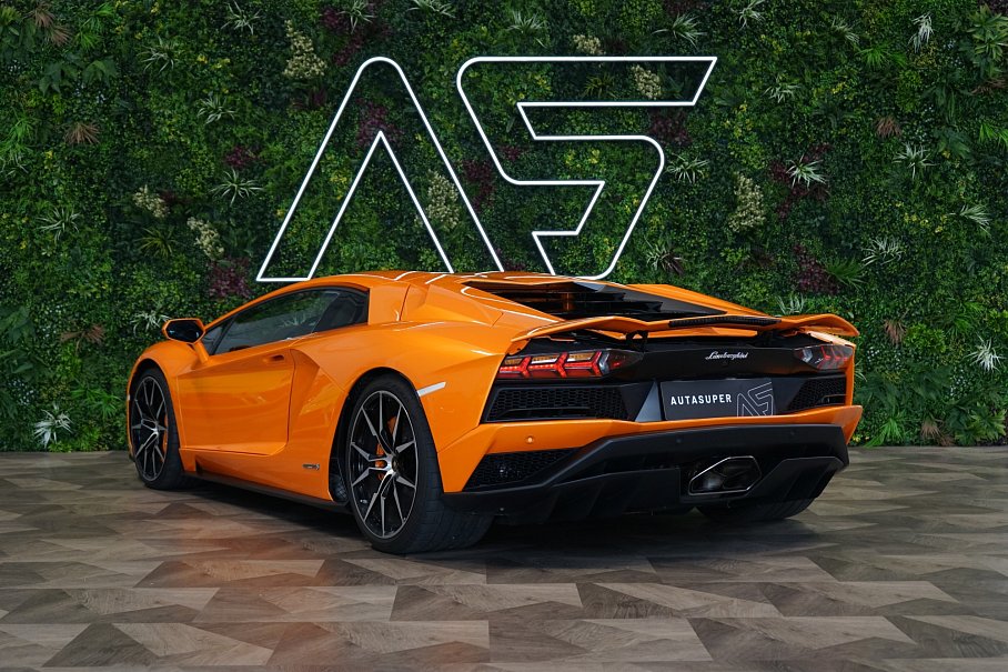 Lamborghini Aventador S