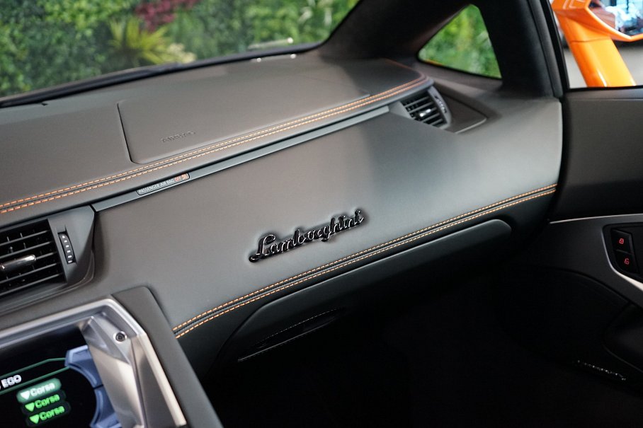 Lamborghini Aventador S