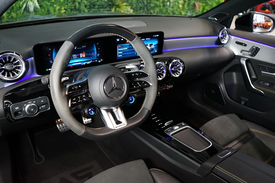 Mercedes-Benz Třída A 45 S 4Matic+