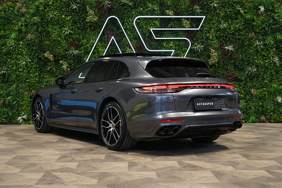 Porsche Panamera Sport Turismo Turbo S