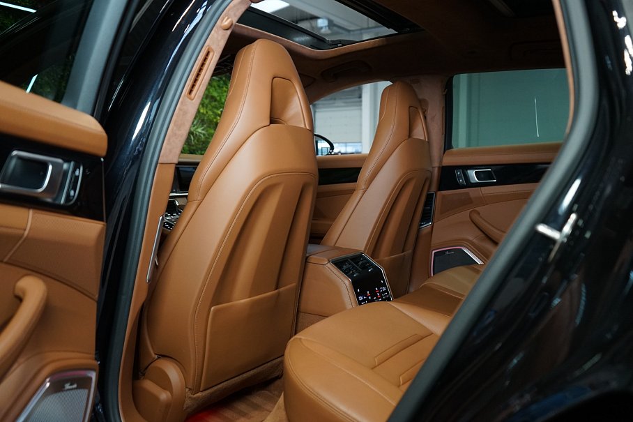 Porsche Panamera Sport Turismo Turbo S