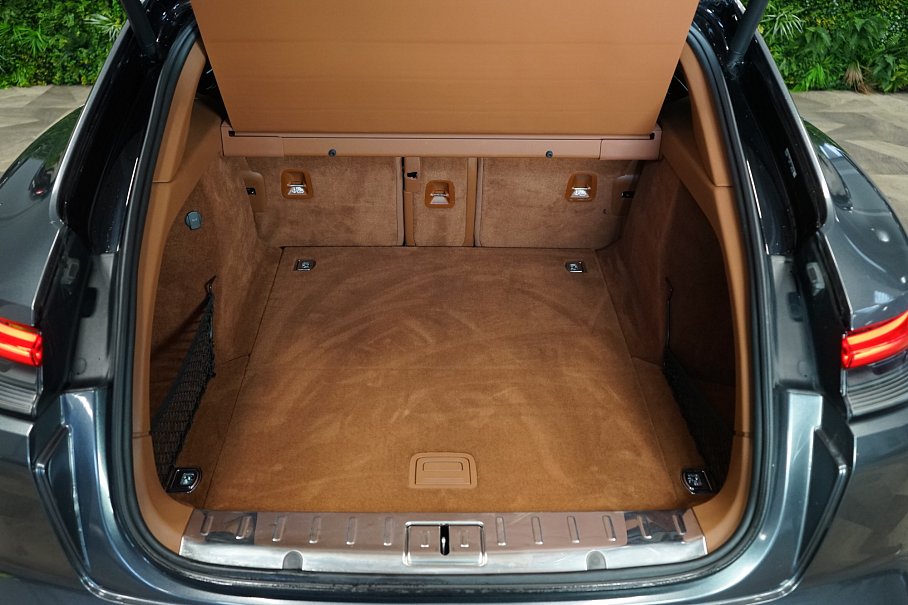 Porsche Panamera Sport Turismo Turbo S