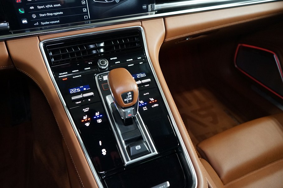 Porsche Panamera Sport Turismo Turbo S