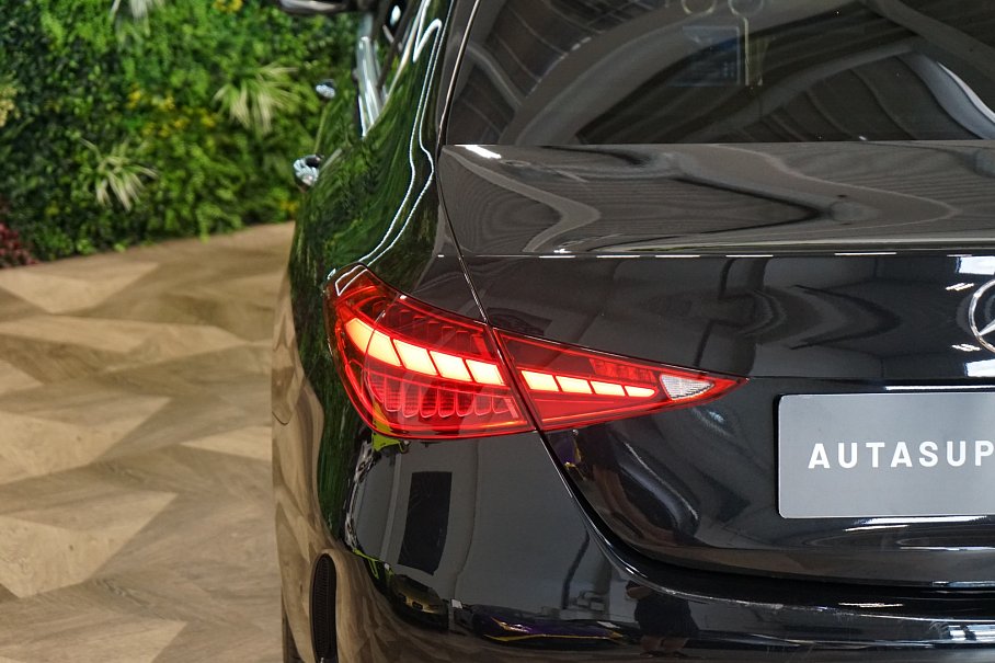 Mercedes-Benz Třída C 220d 4Matic
