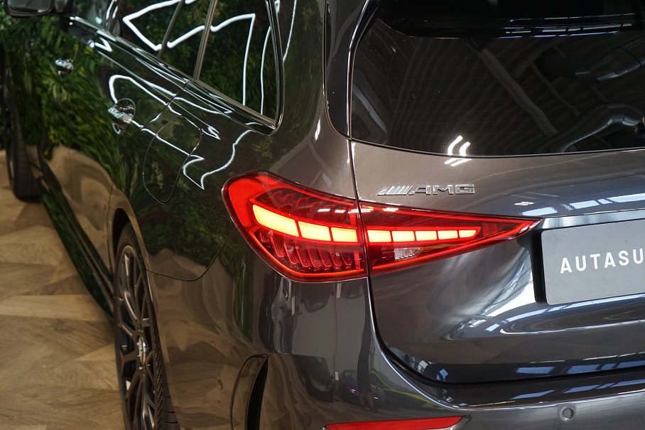 Mercedes-Benz Třída C 63 S 4Matic E-Performance