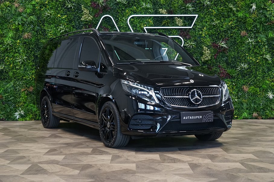 Mercedes-Benz Třída v 300d 4Matic