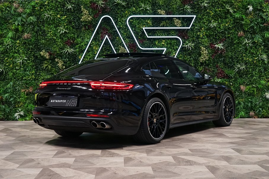 Porsche Panamera 4S Diesel