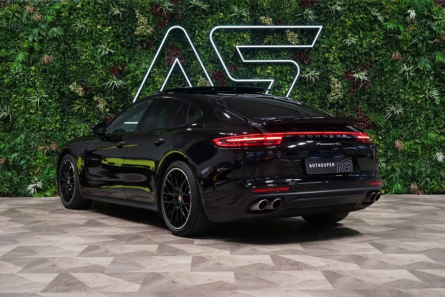 Porsche Panamera 4S Diesel