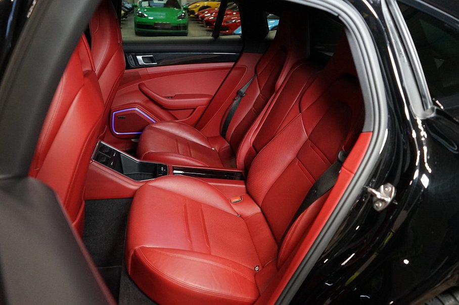 Porsche Panamera 4S Diesel