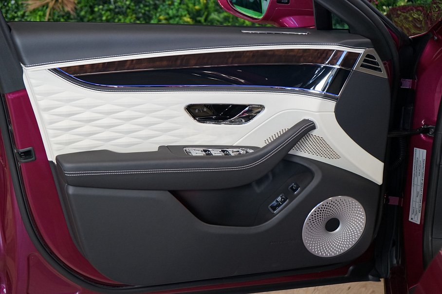 Bentley Flying Spur V8 Mulliner
