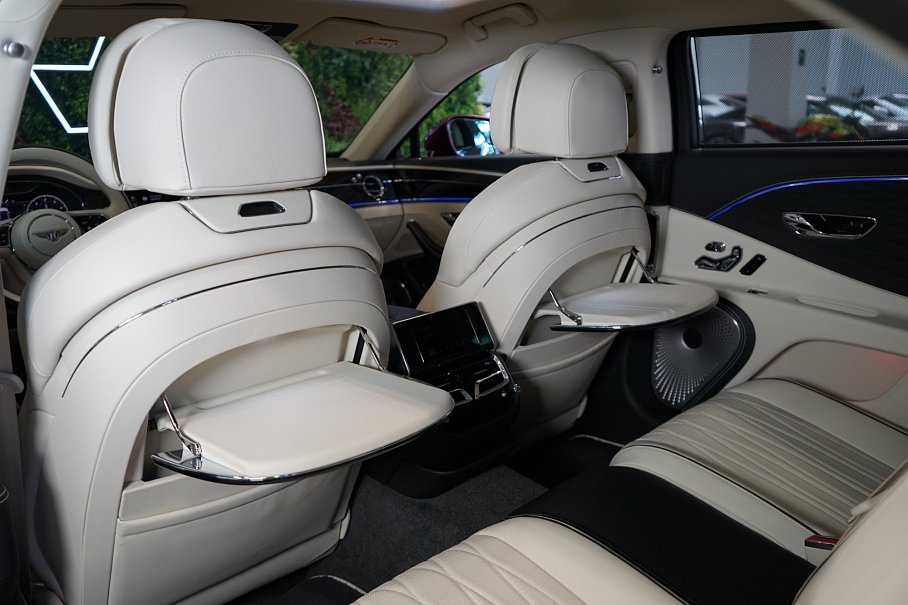 Bentley Flying Spur V8 Mulliner