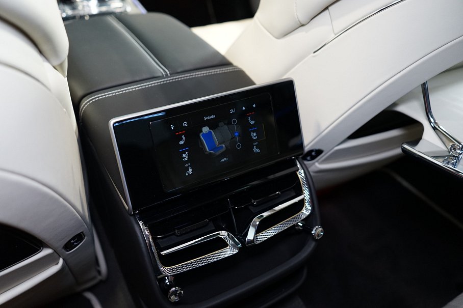 Bentley Flying Spur V8 Mulliner