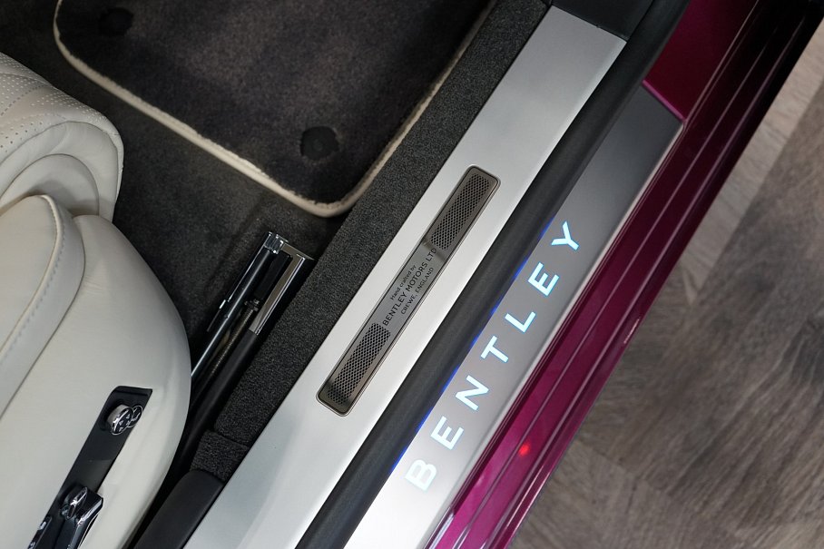 Bentley Flying Spur V8 Mulliner